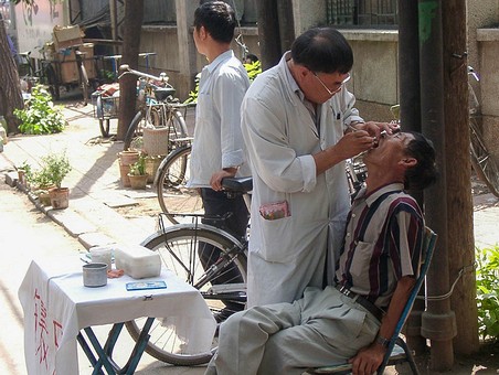 A0730012 - Dentist