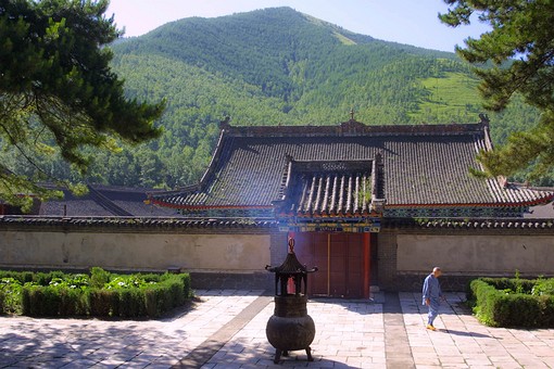 B0704090 - Bishan Temple