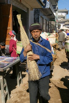 E0110450 - Wase Market