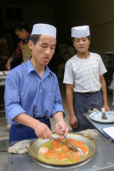 E0927209 - Huajue Alley