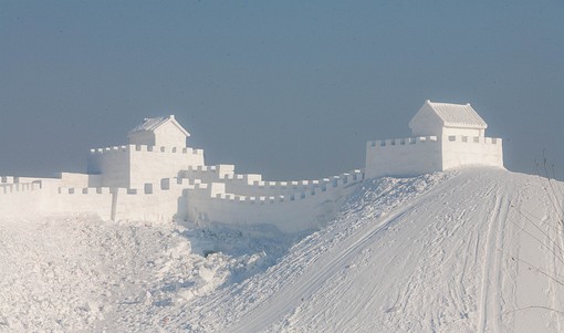 H0114001 - Snow Sculptures