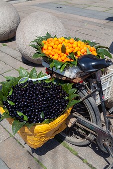 M0324204 - Street Sellers