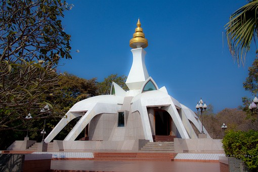 J1206182 - Wat Tham Klong Phen