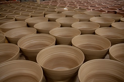 K0710252 - Dragon Jar And Ceram