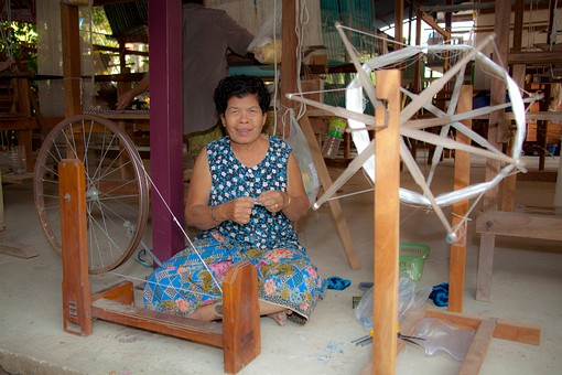 L0206054 - Ban Khok Mo Weaving 