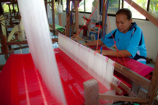 L0206094 - Ban Khok Mo Weaving 