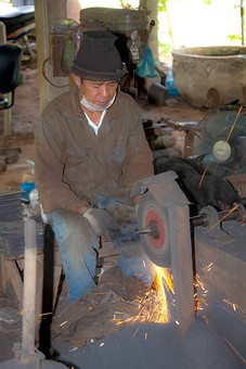 L0611303 - Aranyik Knife Villag