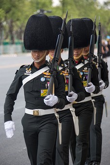 R1021640 - 17-Road Guards-3