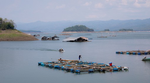 S0418318 - Ban Tha Rua Kao Scen