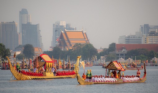 T1021314 - Royal Barge Rehearsa